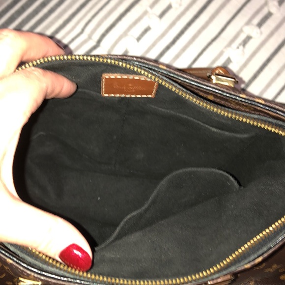 Louis Vuitton Pallas Noir MM SOLD!! - Picture 10 of 17